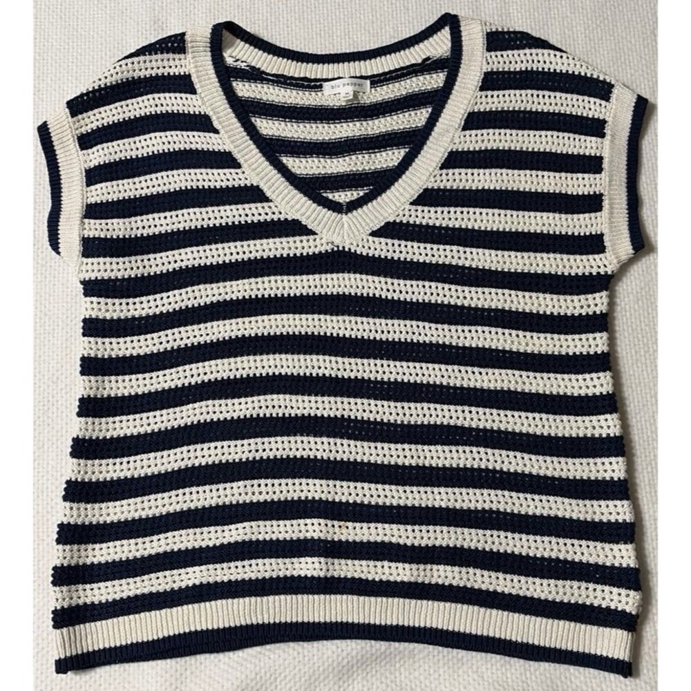 Blu Pepper Women's Navy and White Striped V-Neck Sweater Tank Top Size M